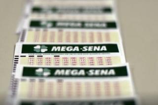 Mega-Sena acumula novamente e pode pagar prêmio de R$ 120 milhões