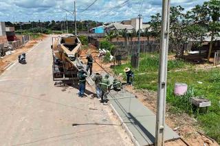 Prefeitura de Nova Monte Verde investe na construção de calcadas e passeios públicos