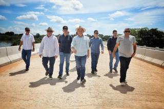 Governador Mauro Mendes inaugura ponte sobre o rio Teles Pires e assina ordem de serviço de pavimentação entre Carlinda e Novo Mundo