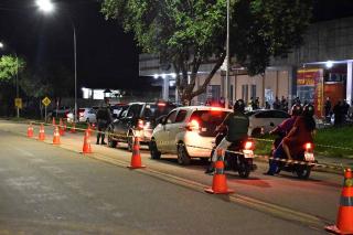 Quatro motoristas são presos por embriaguez na 8ª blitz da Lei Seca realizada em Alta Floresta; 23 veículos foram recolhidos