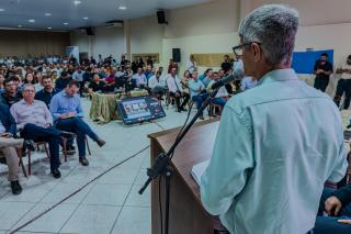 Prefeito Chico Gamba cobra solução para as rodovias MT-208 e MT-320. População apoia reivindicação