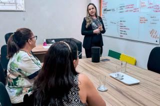 Primeira-dama Vilma Gamba e diretora Sirlei Vaz visitam Secretaria da Mulher e Casa de Amparo em Cuiabá para fortalecer políticas de proteção
