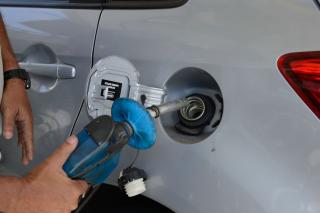 Inalação do vapor de gasolina causa câncer e ameaça frentistas