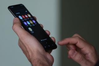 Anatel: nove em cada dez brasileiros têm acesso à telefone celular