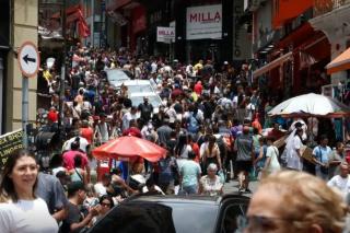 Procon e Febraban orientam consumidores sobre gastos no fim de ano