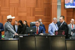 Deputados aprovam LOA de 2025 em redação final
