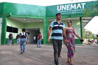 Unemat anuncia seletivo para contratação de 264 professores temporários