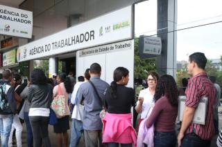 Teto do seguro-desemprego sobe para R$ 2.424,11 após reajuste